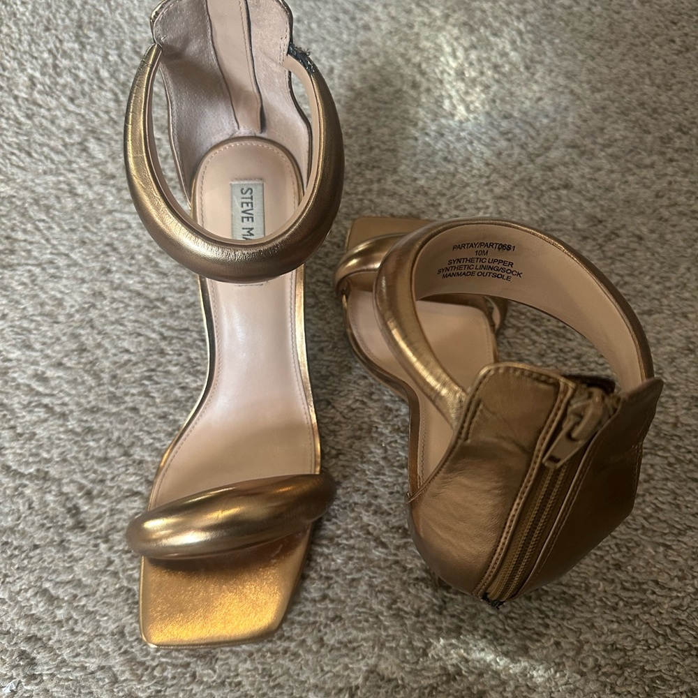 Steve Madden Metallic Gold Heels - Picture 2 of 5